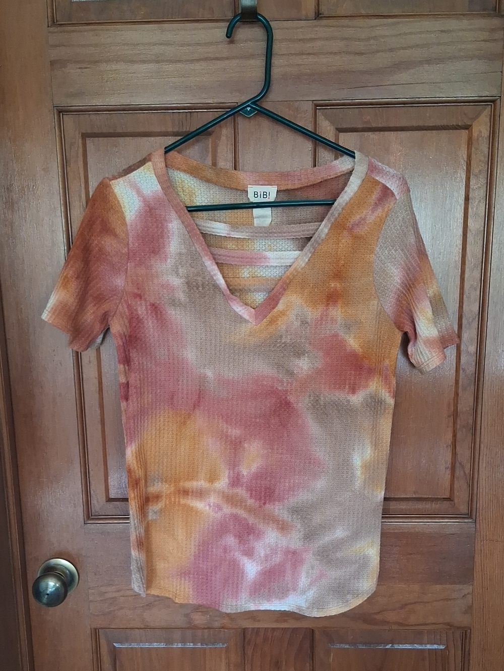 BiBi Tie-Dye V-Neck Short Sleeve Top